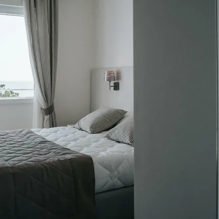 Hotel Luna 3*