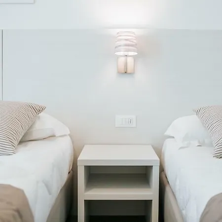 Luna Hotel 3*